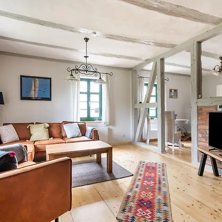 Lovely Holiday In With Terrace Сasa de vacaciones