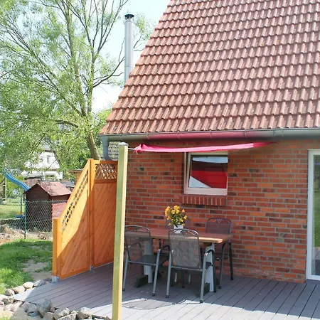 Сasa de vacaciones Lovely Holiday In With Terrace